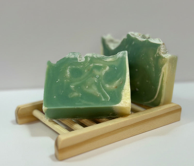 EUKALIPTUS IN LIMONSKA TRAVA